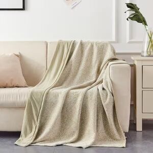 BRAND NEW Cozy Chalk Beige Throw Blanket 50x60